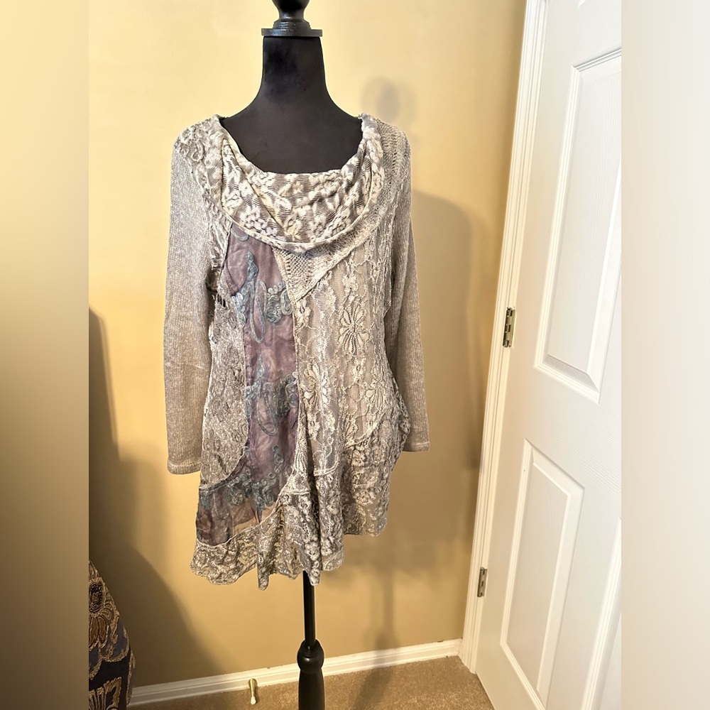 Sweater lace